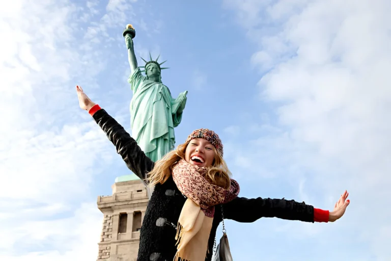 https://www.istockphoto.com/photo/young-lady-visiting-statue-of-liberty-in-new-york-gm452361493-29867516?searchscope=image%2Cfilm